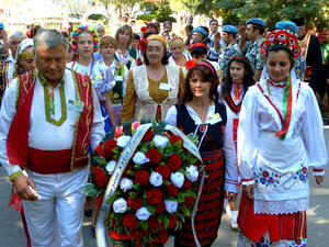 България чества 129 години от Съединението