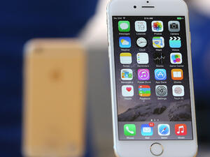 Apple слага край на мистерията около източването на батерията на телефона 