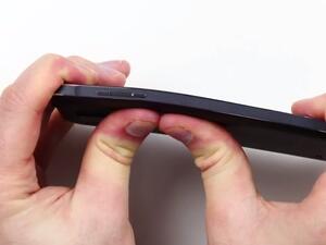 Samsung Galaxy Note 4 също има проблем с огъването (Видео)