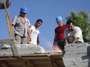 Очаква се 1,3% ръст на строителството в България през 2014 г. след 5-годишен спад