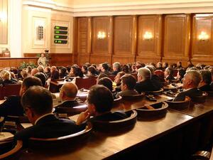 Депутатите ратифицираха заем за 3 млрд. лв.