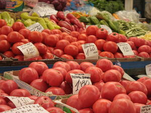Зеленчуците поскъпват в началото на годината, цената на каймата върви надолу