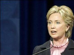 Хилари Клинтън ще има днес разговори в Сараево и в Белград