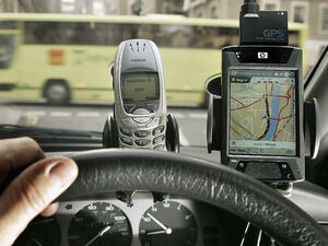 Nokia продаде навигационната услуга HERE 