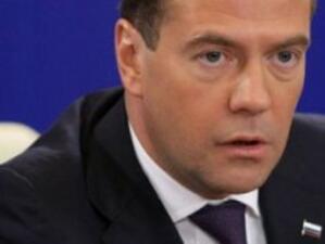 Медведев: За Русия парламентарната демокрация означава катастрофа