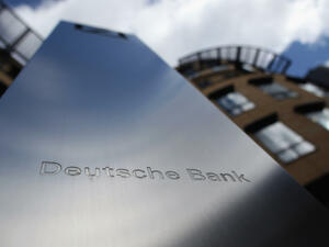 Deutsche Bank регистрира първата си годишна нетна загуба от 2008 г.