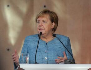 Меркел: ЕК вече не може да спре "Северен поток 2"