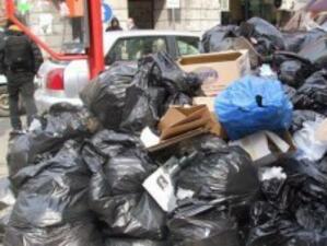 Еколози: Край Бели извор горят незаконно софийски боклук