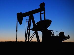 "Файненшъл таймс": Китай внася рекордни количества суров петрол от Русия
