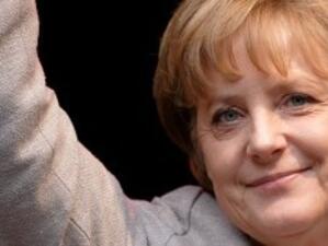 Меркел: Еврозоната има политическа воля да преодолее дълговата криза