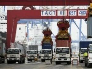 Търговският излишък на Китай се е свил до 17,8 млрд. долара през август
