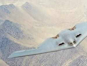 Boeing и Northrop Grumman продължават „да се държат гуша за гуша”