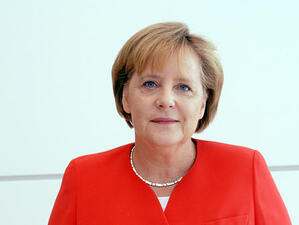 Нов удар за партията на Ангела Меркел