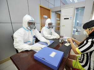 Здравното министерство: До часове ще е ясно дали има случай на ебола в България