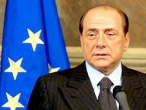 Берлускони продължавал с "бунга, бунга" партитата