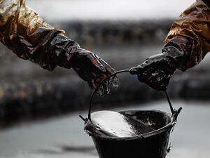 Ръст на китайския внос на суров петрол през ноември