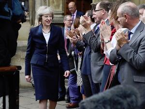 Преговорите за Брекзит ще започнат до март догодина, увери Тереза Мей
