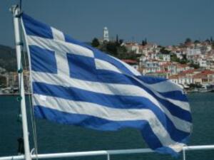 Атина получава пореден транш от 2,8 млрд. евро по третата спасителна програма
