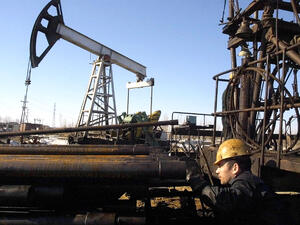 Добивите на петрол в Русия се задържа на 30-годишен връх от 11,21 млн. барела на ден