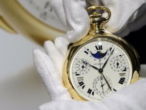 Износът на швейцарски часовници се свива за 14-и пореден месец