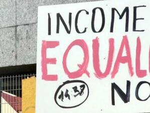 Хиляди исландки напуснаха работните си места в 14:38 ч. в знак на протест срещу неравенството в заплащането