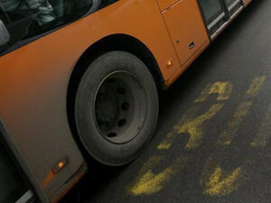 По-малко хора са пътували с автобус през април-юни