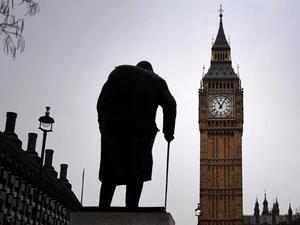 Британският парламент ще гласува вот на недоверие към Мей довечера