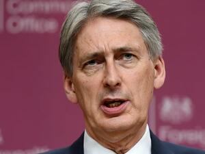 За дебат за увеличаването на данъците, призова британският финансов министър