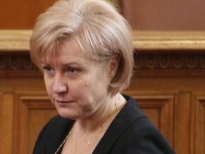 Менда Стоянова: Държавата е финансово стабилна