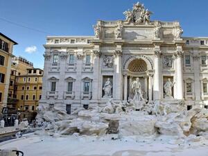Рим иска да забрани на туристите да спират пред фонтана "Ди Треви"