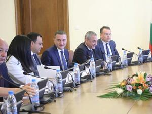 Кабинетът ще даде мандат на Горанов да подаде документите на България за банковия съюз
