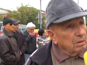 Пред храм-паметника Александър Невски се събраха на протест пенсионери от