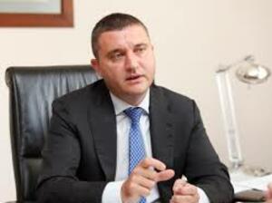 Финансовият министър Владислав Горанов обеща увеличение на заплатите за служителите