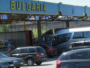 Поляци обслужват пункта "Малко Търново" след арест на всички български граничари там