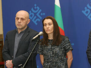 Държавата иска контролният пакет от акции в сделката с ЧЕЗ, Гинка Върбакова е съгласна