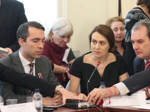 "Дер Щандард": Гинка Върбакова само прикрива сделката на олигарсите в България