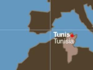 Властите в Тунис отмениха комендантския час