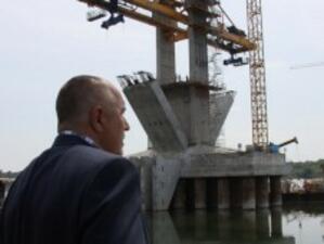 Пускат Дунав мост II през октомври 2012 г.