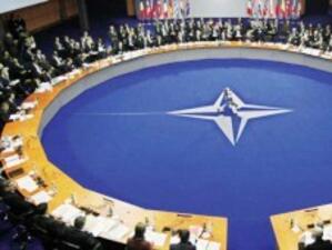 НАТО няма за задача да арестува Муамар Кадафи, обявиха от алианса