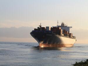 Застраховането на морските превози в Персийския залив поскъпна двойно