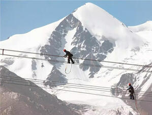 В Тибет започна строителството на най-високата в света електрическа мрежа