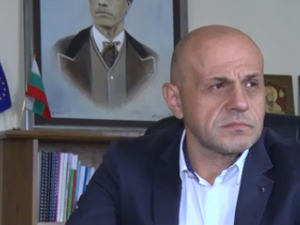 Дончев: Времето за автомобилен завод в България е дошло