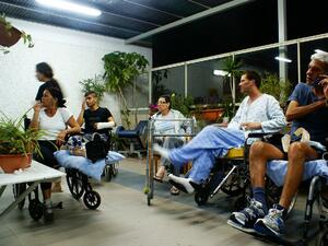 НЗОК поема помощните средства за хората с увреждания от 1 юли
