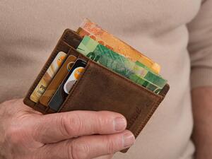 Как да предпазим от източване банковата карта, докато е в джоба ни
