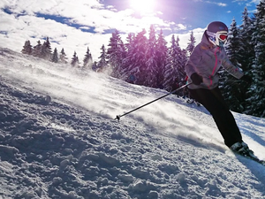 Банско открива ски сезона с обилен сняг