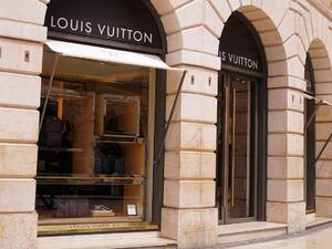 "Луи Вюитон" потвърди, че купува "Тифани" за 16,2 млрд. долара