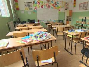 Училищата в София ще останат затворени и следващата седмица