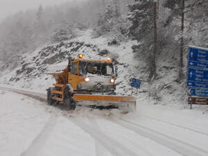 Над 700 снегорина са обработвали републиканските пътища