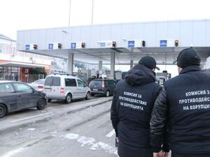 Над 30 са задържаните митничари и полицаи на „Калотина“