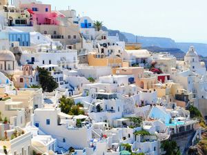 Еврокомисията одобри 800 млн. евро помощ за туристическия сектор в Гърция